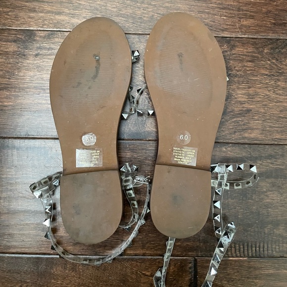 SOLD!!! Steve Madden Travel Sandals - Picture 5 of 9